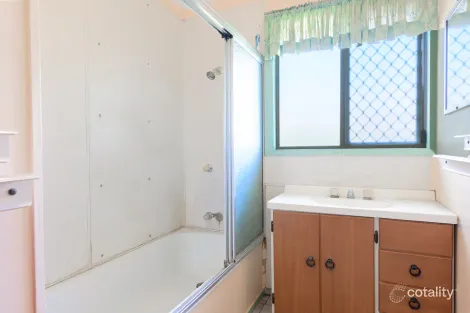 Property photo of 36 Pershouse Street Barney Point QLD 4680