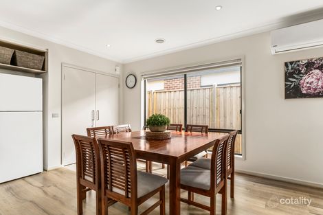 Property photo of 9 Omeara Crescent Cranbourne East VIC 3977