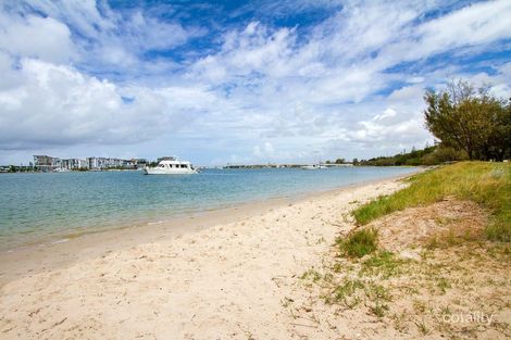 Property photo of 7 Bruce Avenue Paradise Point QLD 4216