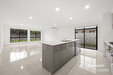 Property photo of 16 Gary Avenue Drouin VIC 3818
