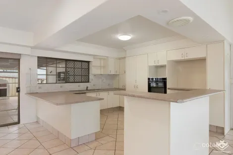 Property photo of 2 Nowra Court Helensvale QLD 4212
