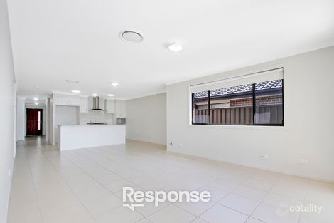 12 Jubilee Dr, Jordan Springs, NSW 2747