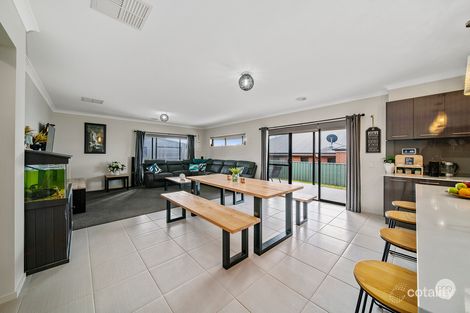 Property photo of 8 Jasmine Rise Kangaroo Flat VIC 3555