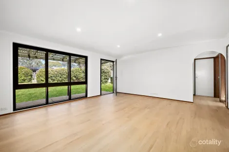 Property photo of 14 Brownlow Place Holt ACT 2615