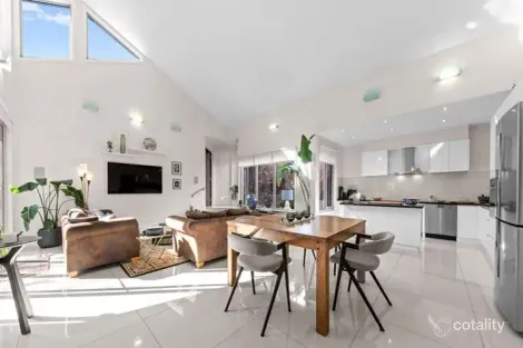 Property photo of 1/48 Langmore Lane Berwick VIC 3806