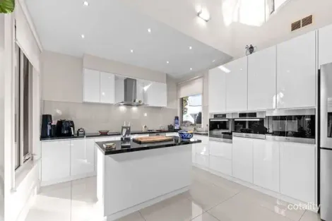 Property photo of 1/48 Langmore Lane Berwick VIC 3806