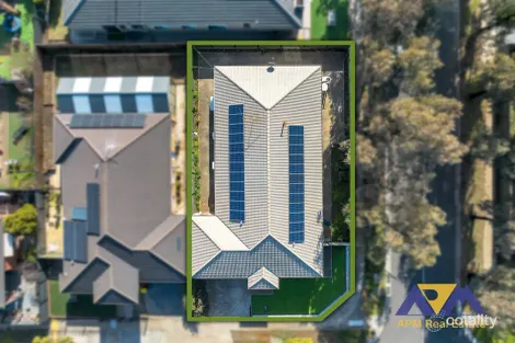 Property photo of 32 Wickford Road Tarneit VIC 3029