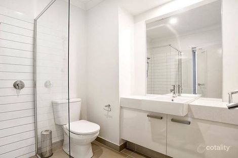 Property photo of 24 Cascade Terrace Craigieburn VIC 3064