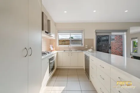 Property photo of 1/55 George Street St Albans VIC 3021