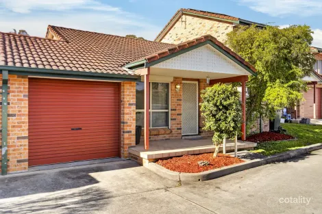 6/5 Jacquinot Pl, Glenfield, NSW 2167