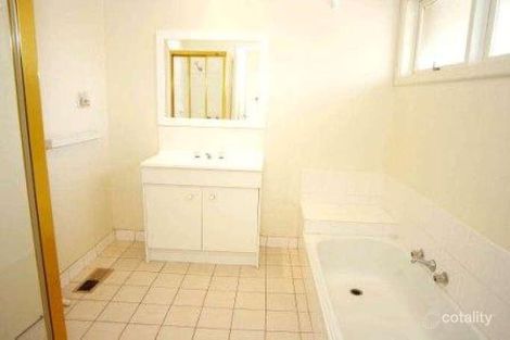 Property photo of 53 Diosma Drive Glen Waverley VIC 3150