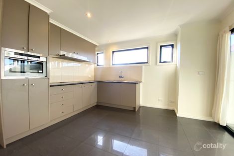 Property photo of 5 Danube Place Roxburgh Park VIC 3064