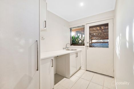 Property photo of 6 Dawson Court Endeavour Hills VIC 3802