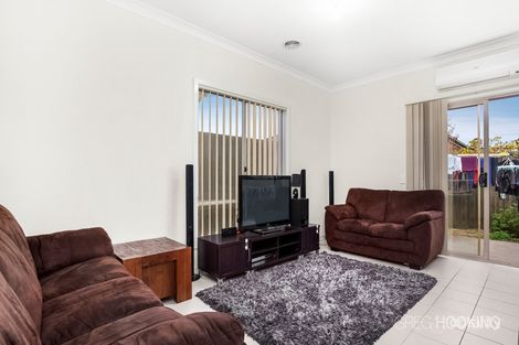 Property photo of 2/4 Bowerbird Place Truganina VIC 3029