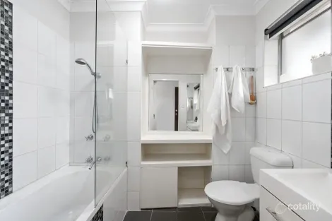 Property photo of 9/24 Crescent Road Hamilton QLD 4007