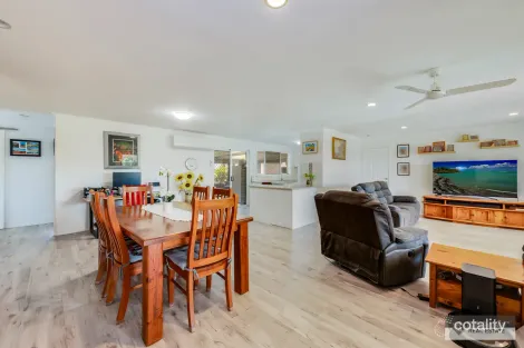 Property photo of 19 Captivation Court Avoca QLD 4670