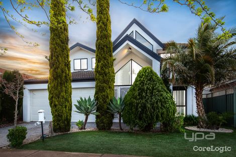 Property photo of 39 William Circuit Caroline Springs VIC 3023