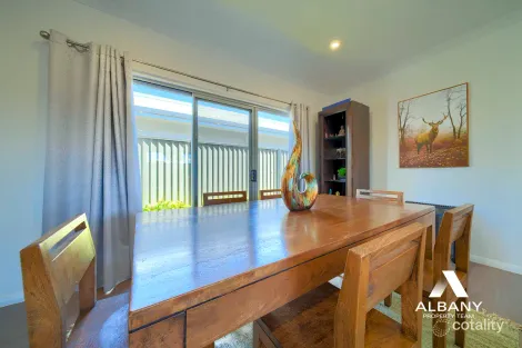 Property photo of 1 Engleheart Drive McKail WA 6330