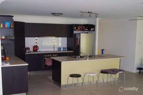 14 Yaraan Cres, Beachmere, QLD 4510