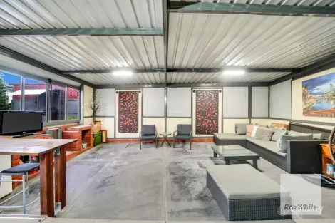 Property photo of 51 Hillcrest Drive Westmeadows VIC 3049