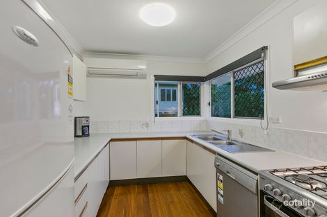 Property photo of 15 Casmaria Street Mansfield QLD 4122