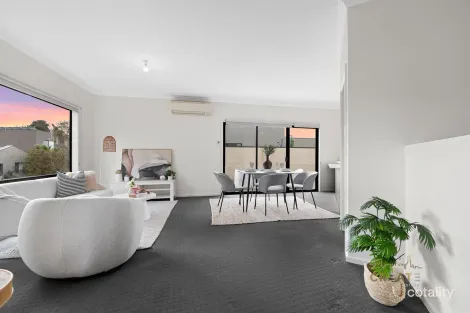 Property photo of 56 Queen Circuit Sunshine VIC 3020