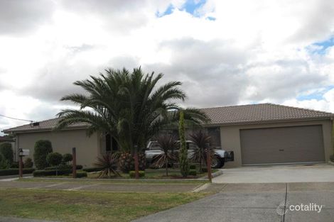 18 Albert Rd, Sydenham, VIC 3037