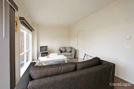 Property photo of 2/2 Elm Street Bayswater VIC 3153