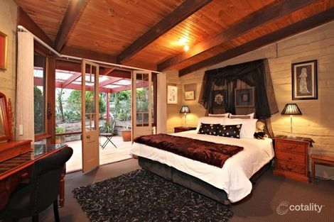 Property photo of 10 Ancona Court Eltham VIC 3095