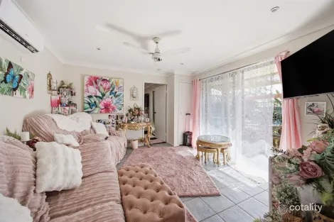 Property photo of 92 Conifer Street Hillcrest QLD 4118