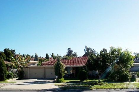 300 Illawarra Cres S, Ballajura, WA 6066