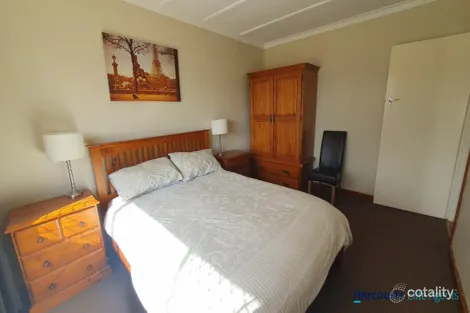 Property photo of 9 Lunar Way Beckenham WA 6107