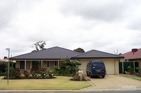 8 Myerson Cres, Maida Vale, WA 6057