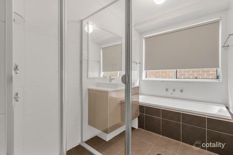 Property photo of 15 Cawley Circuit Ropes Crossing NSW 2760