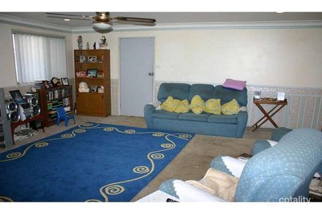 Property photo of 5 Chasselas Avenue Eschol Park NSW 2558