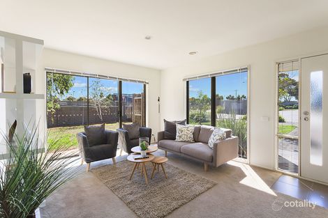 1/110 Bungower Rd, Mornington, VIC 3931