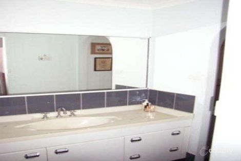 Property photo of 8 Farrelly Place Bomaderry NSW 2541