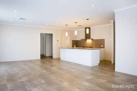 Property photo of 18 Clementine Boulevard Treeby WA 6164