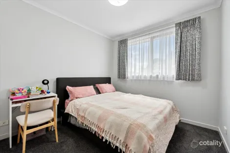 Property photo of 205/10 Alfrick Road Croydon VIC 3136
