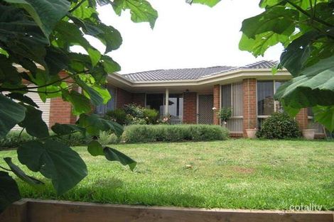 Property photo of 77 Bemersyde Drive Berwick VIC 3806