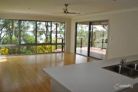 Property photo of 23 Cliff Terrace Macleay Island QLD 4184