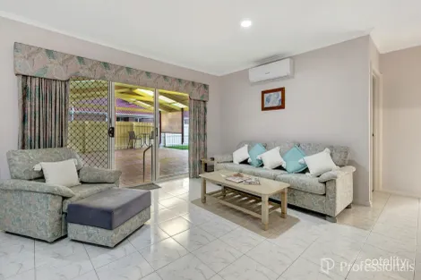 Property photo of 24 Golden Way Hillside VIC 3037