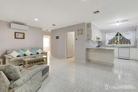 Property photo of 24 Golden Way Hillside VIC 3037