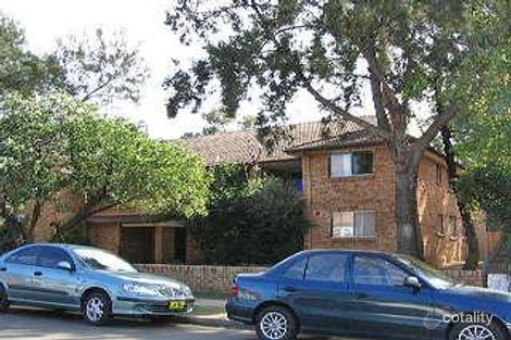 8 Wrentmore St, Fairfield, NSW 2165