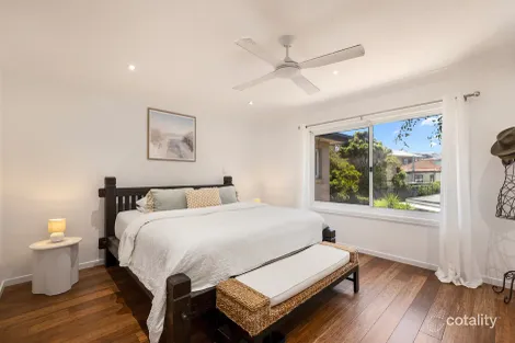 Property photo of 5 Bellevue Place North Curl Curl NSW 2099