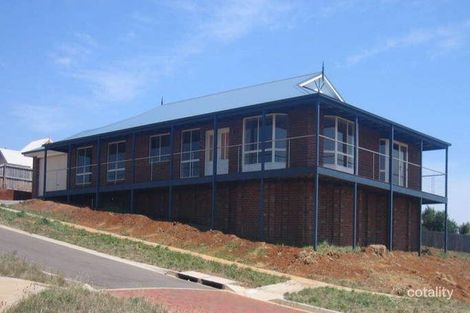 20 Walker Dr, Drouin, VIC 3818