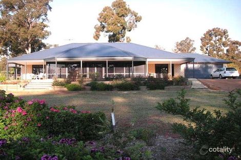 Property photo of 23 King Jarrah Circle Jarrahdale WA 6124