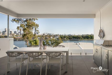 Property photo of 86 Wynnum Road Norman Park QLD 4170