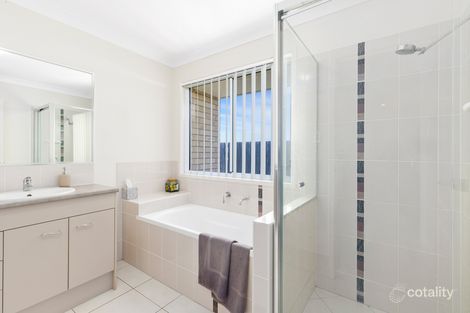 Property photo of 19 Kildare Crescent Parkhurst QLD 4702