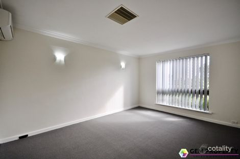 28 Farmer Way, Parmelia, WA 6167